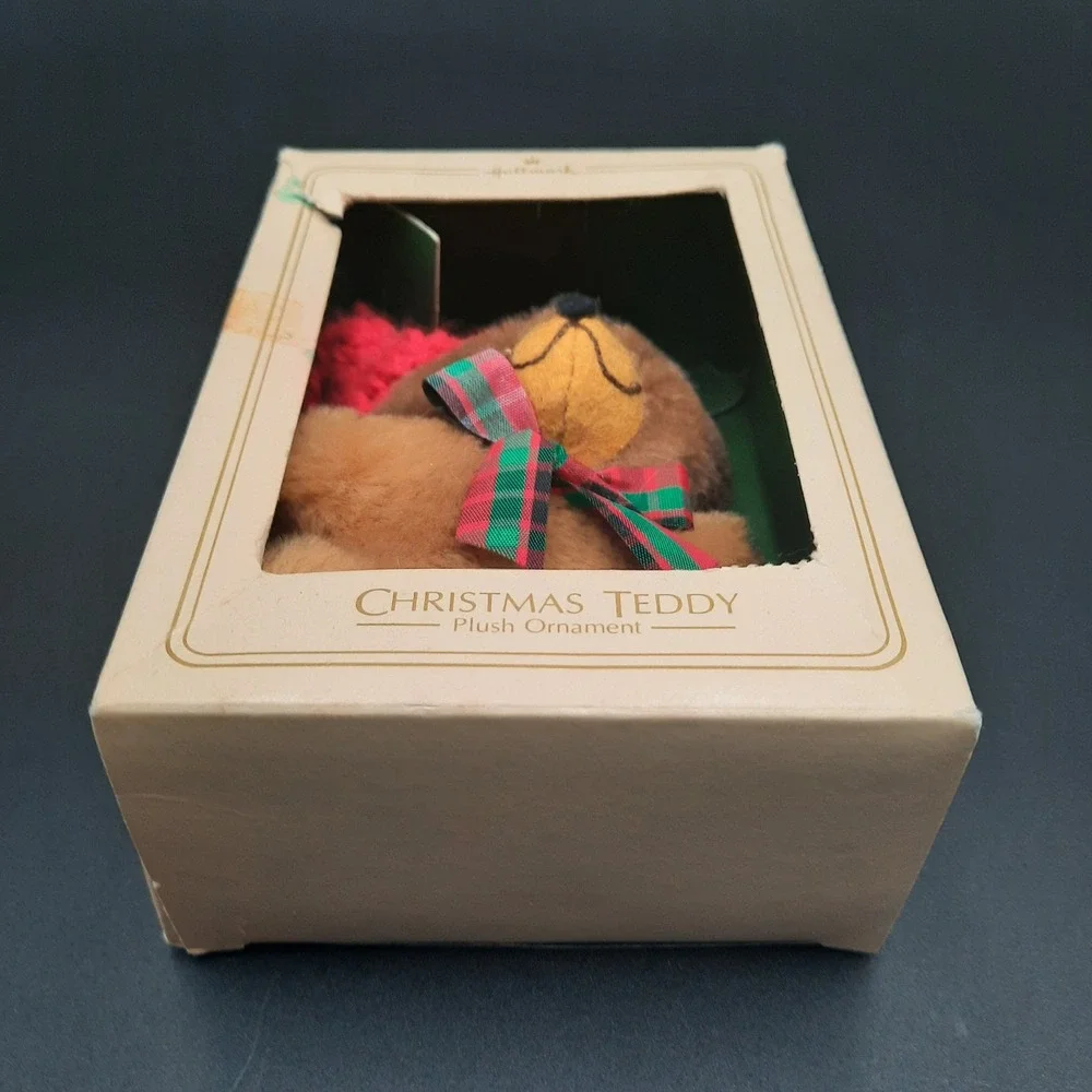 1981 Hallmark Christmas Teddy Plush Ornament in‎ Original Box – Made in Korea